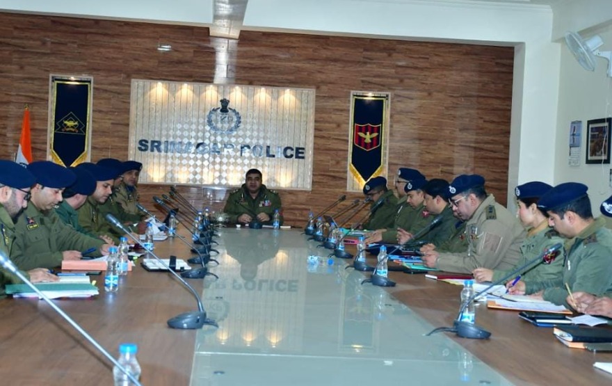 'IGP Kashmir chairs security review meeting on city’s security grid at DPO Srinagar'